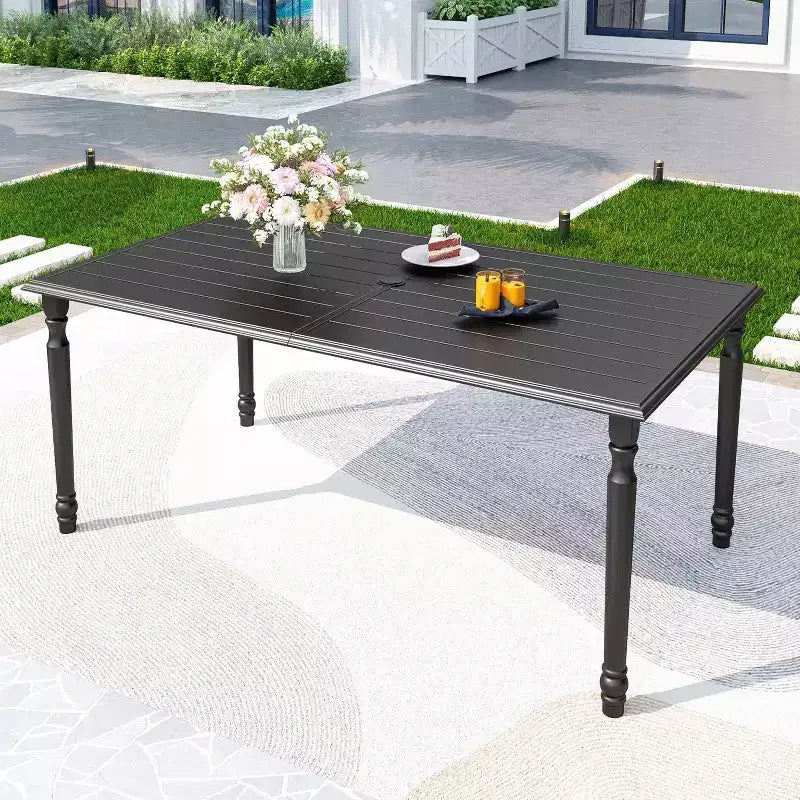 Ensemble de salle à manger d'extérieur 7 pièces Captiva Designs : Table rectangulaire en acier avec trou pour parasol et chaises pivotantes rembourrées – Résistant à la rouille