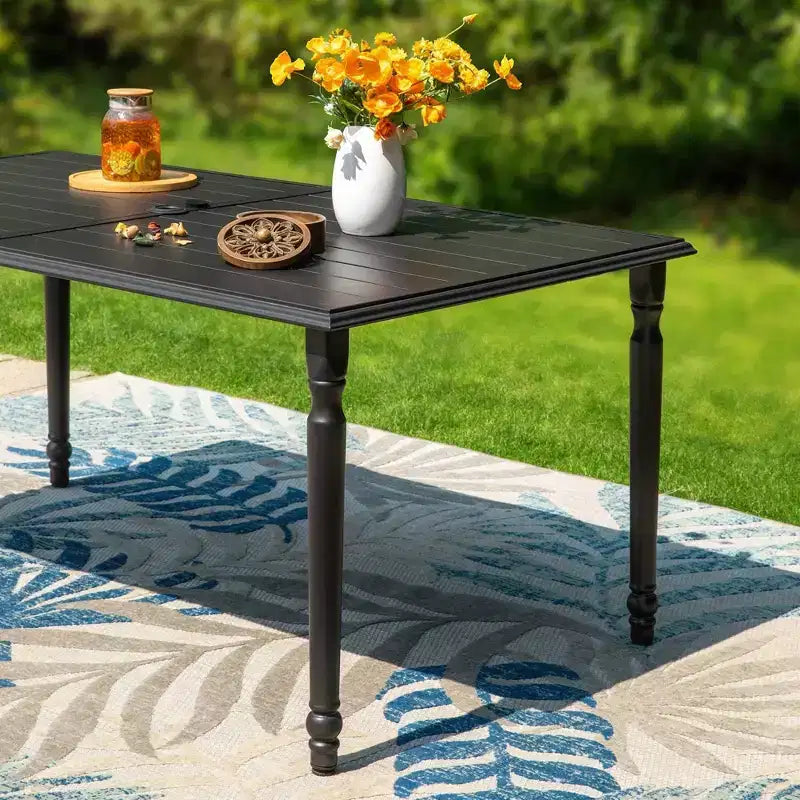 Ensemble de salle à manger d'extérieur 7 pièces Captiva Designs : Table rectangulaire en acier avec trou pour parasol et chaises pivotantes rembourrées – Résistant à la rouille