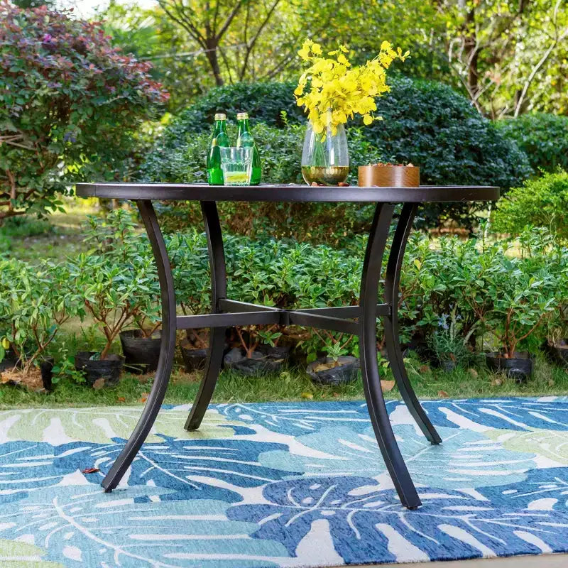 Ensemble de salle à manger d'extérieur 5 pièces avec chaises rembourrées en textilène et table ronde en métal - Gris/Noir - Captiva Designs : Salon de jardin robuste et résistant à l'eau pour 4 personnes