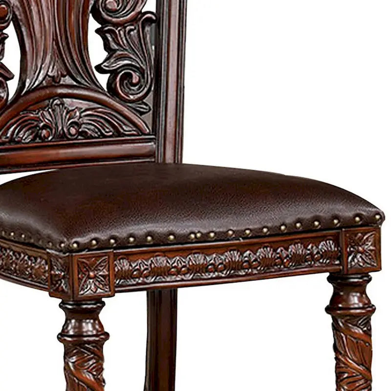 Chaise de salle à manger sculptée Iga de 22 pouces, lot de 2, assise en similicuir, garniture cloutée