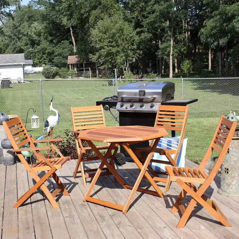 Sunnydaze Ensemble de salle à manger pliant 5 pièces pour patio en bois de Meranti avec finition à l'huile de teck - Marron