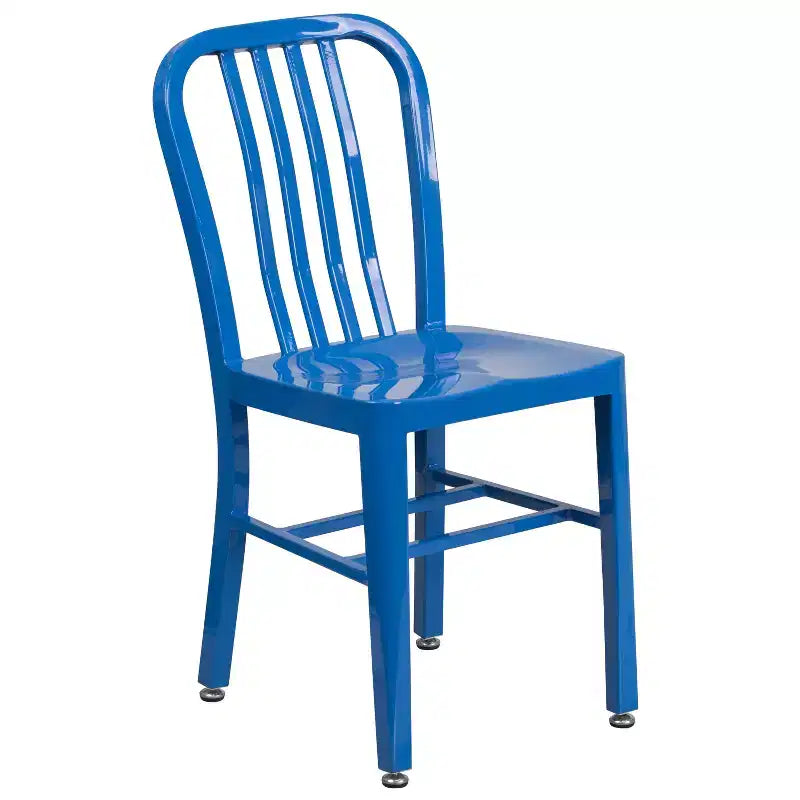 Emma and Oliver Commercial Grade 30 Round Metal Indoor-Outdoor Table Set & 4 Slat Back Chairs