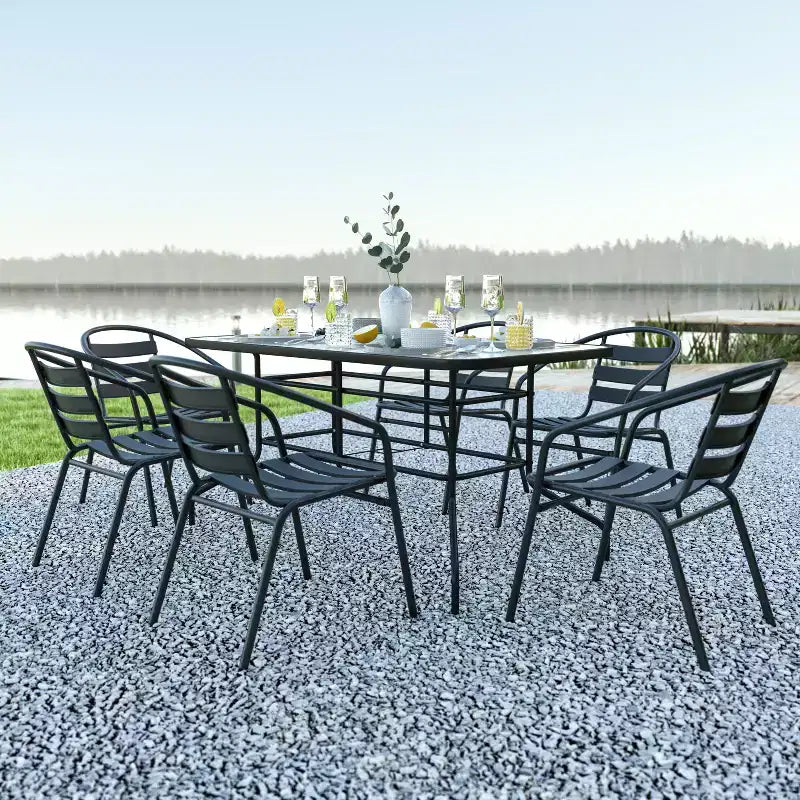 Ensemble table et chaises de terrasse Emma et Oliver 7 pièces avec table rectangulaire en métal 80x140 cm avec plateau en verre trempé et 6 chaises empilables noires en aluminium