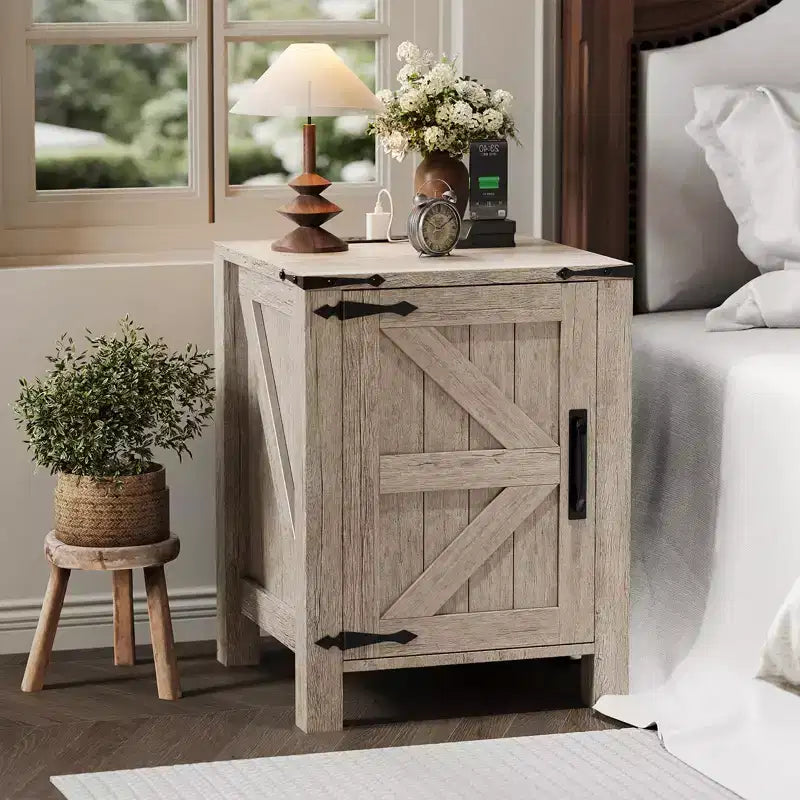 Lot de 2 tables de chevet de ferme avec station de recharge, table de nuit rustique avec porte de grange et étagère réglable, petite table d'appoint pour chambre et salon.